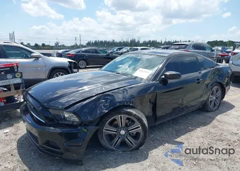 2014 Ford Mustang V6 z USA, uszkodzony, nr VIN 1ZVBP8AM2E5280287